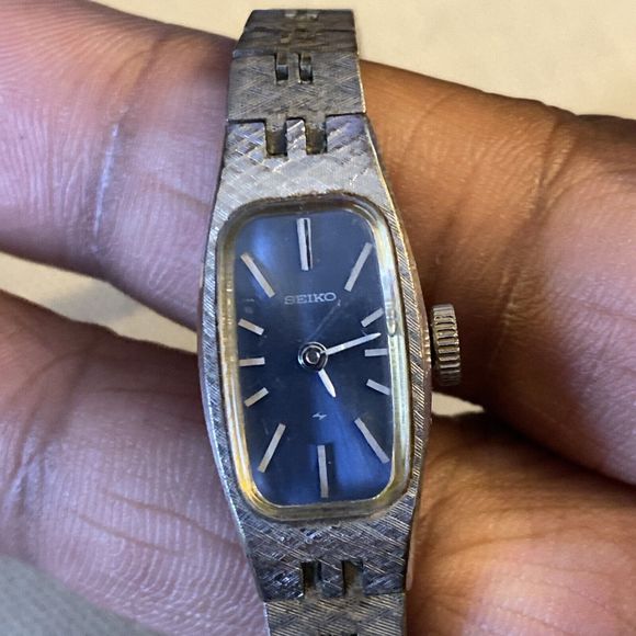 Vintage Seiko Watch Women Silver Tone Rectangle Case Blue Dial Manual Wind 6.25" - Picture 7 of 10